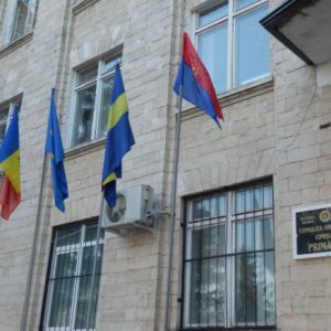 perchezitii-la-primaria-cimislia-primarul-viceprimarii-si-alti-functionari-in-vizorul-cna-1493282568