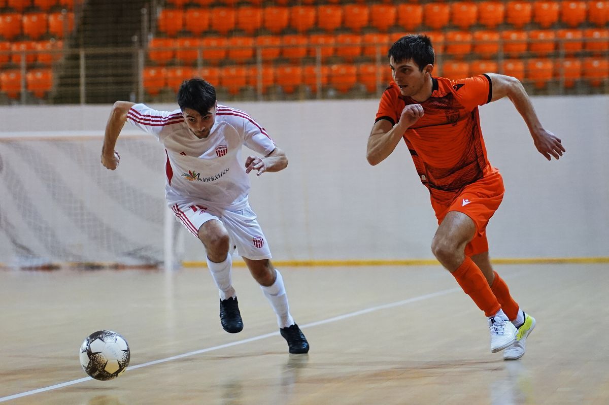 futsal 1-12229-1738087288