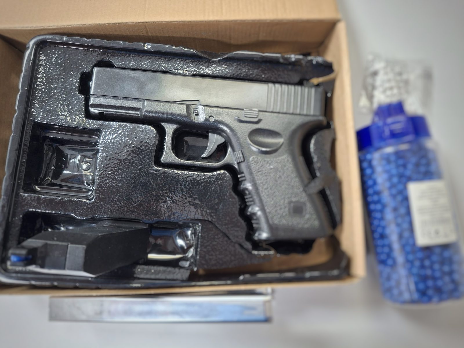 4_pistol_bvGoF9S