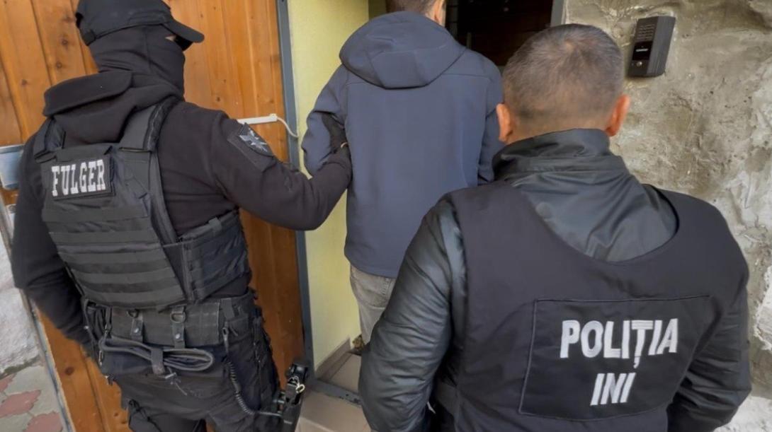 6ed9faaa-2727-4c83-bde1-e4d5ff87e1bd