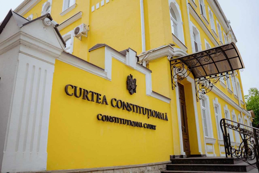 curtea consti