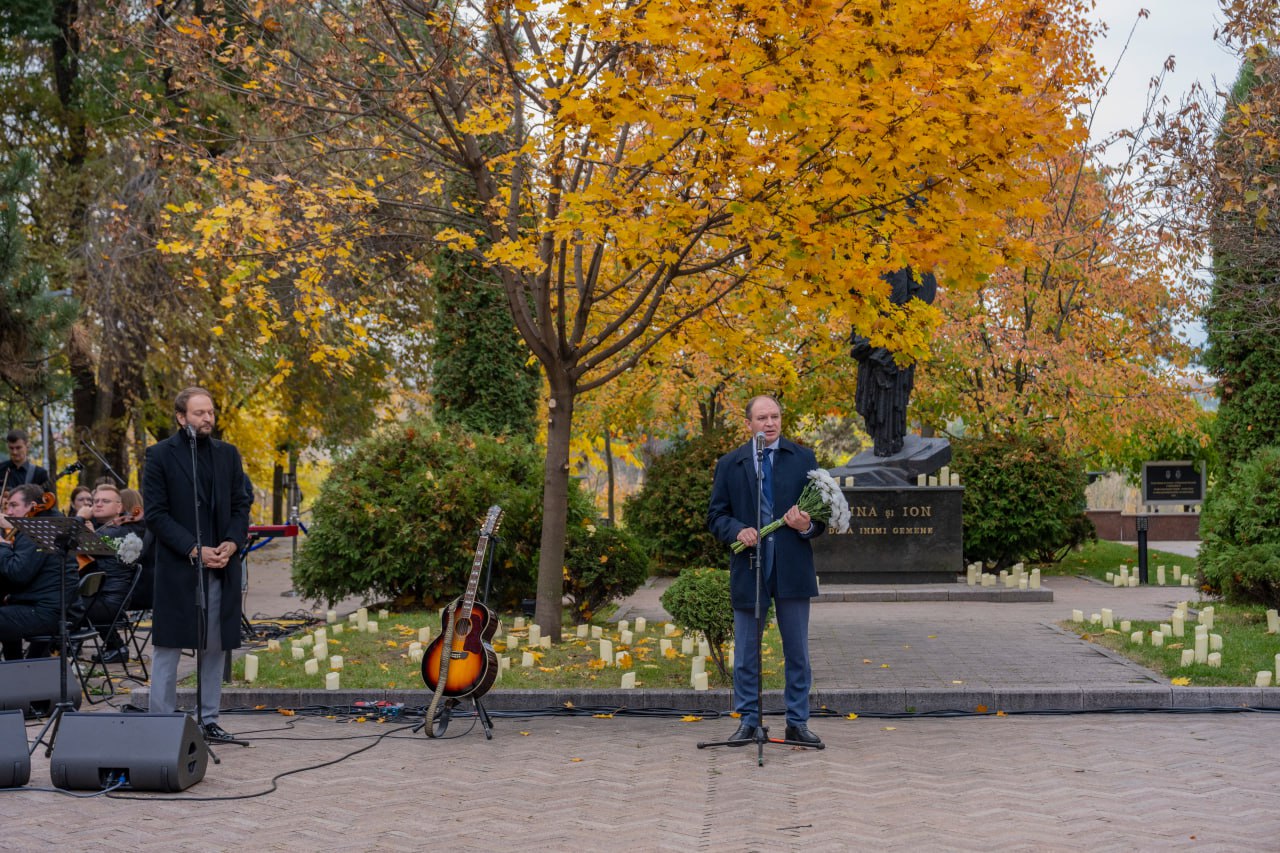 photo_5197673691549404323_y