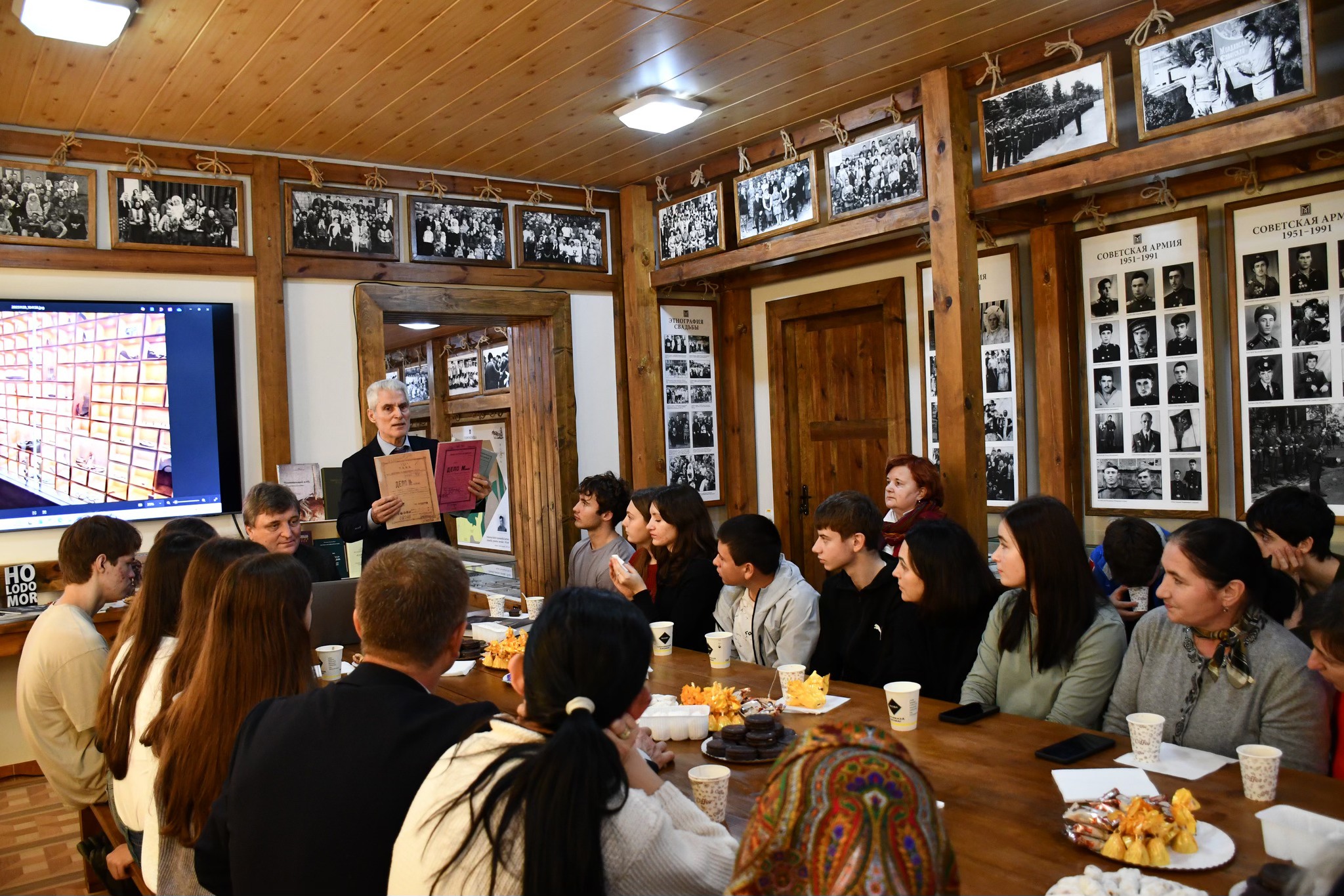 586249580_875181808363385_2355316434040758462_n