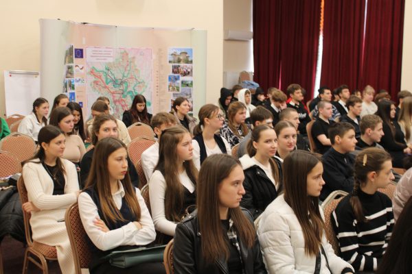 587407105_1374108197835643_5294980096214666241_n