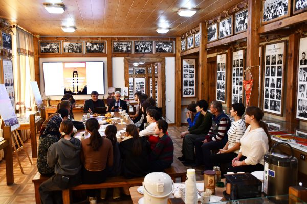 588530735_875181751696724_5910208883812871988_n