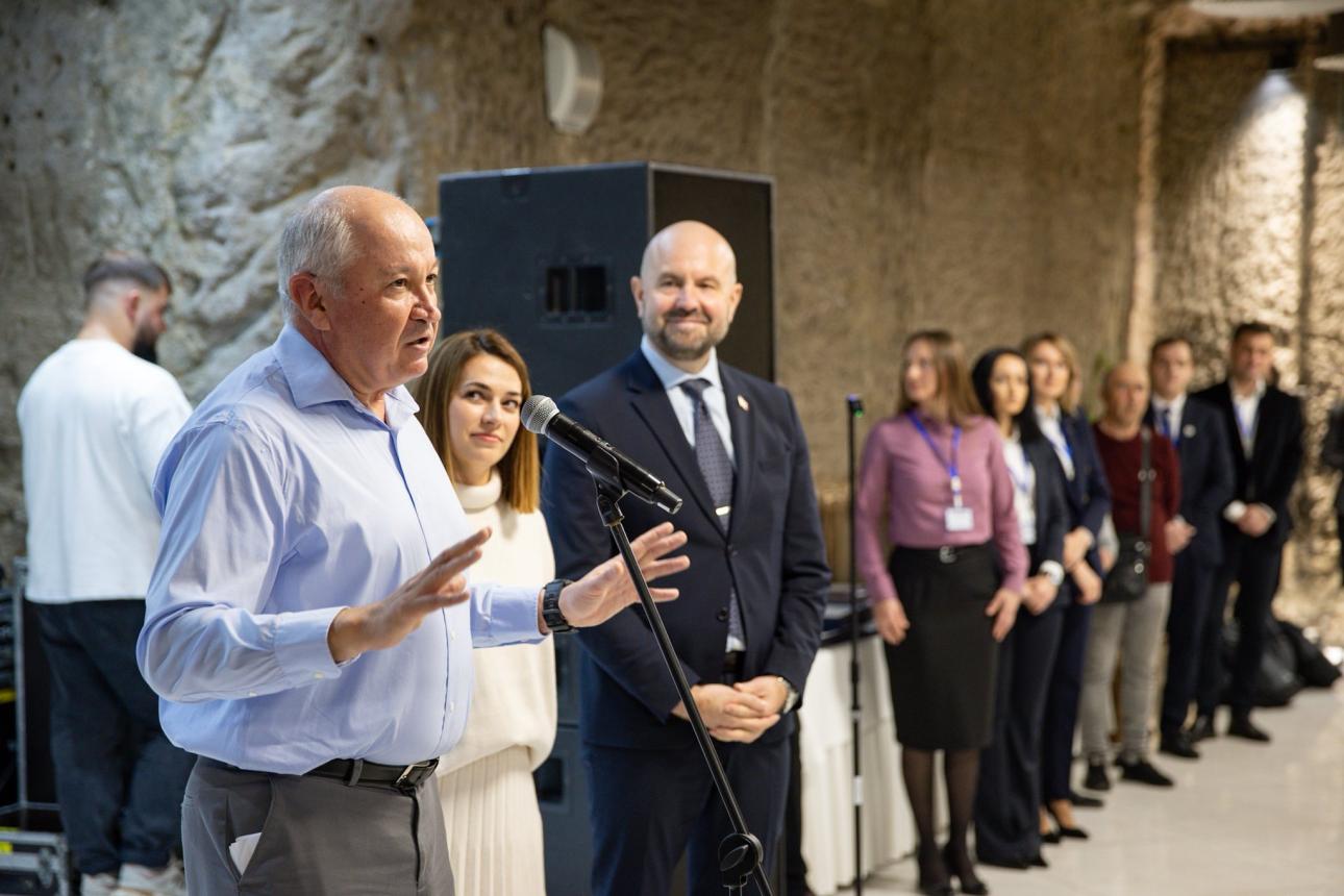 589014677_122108091975083259_2372547738786481282_n (1)