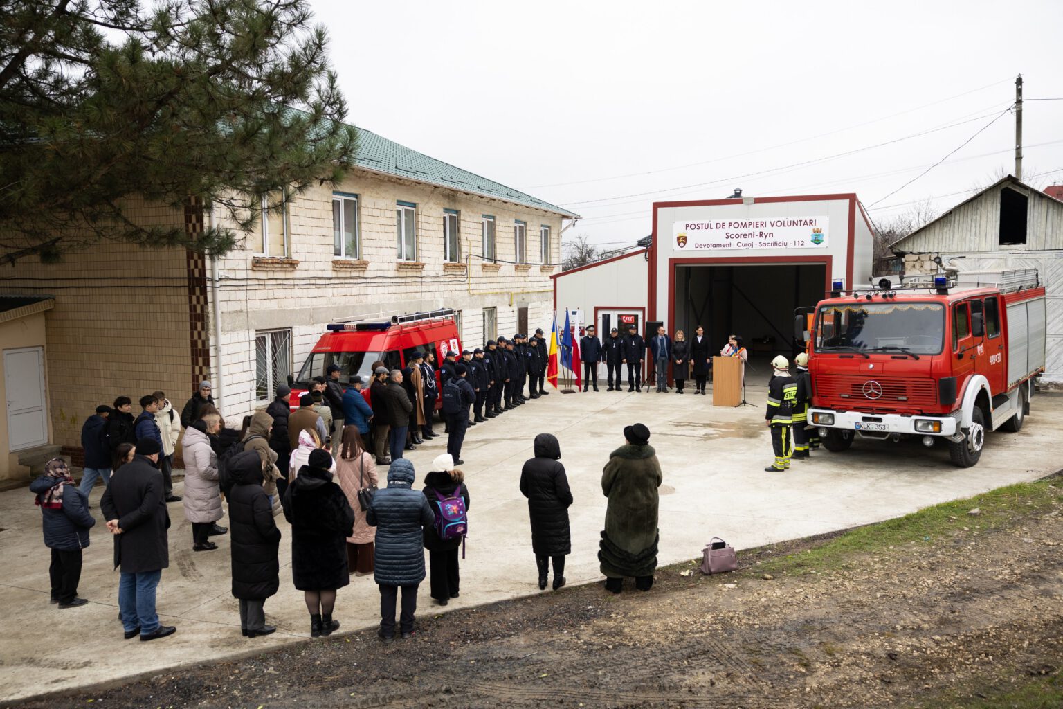 067A7300_resized-1536x1024