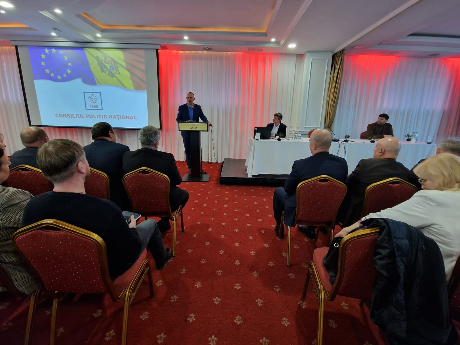 1765110091_6935714b797d0-1