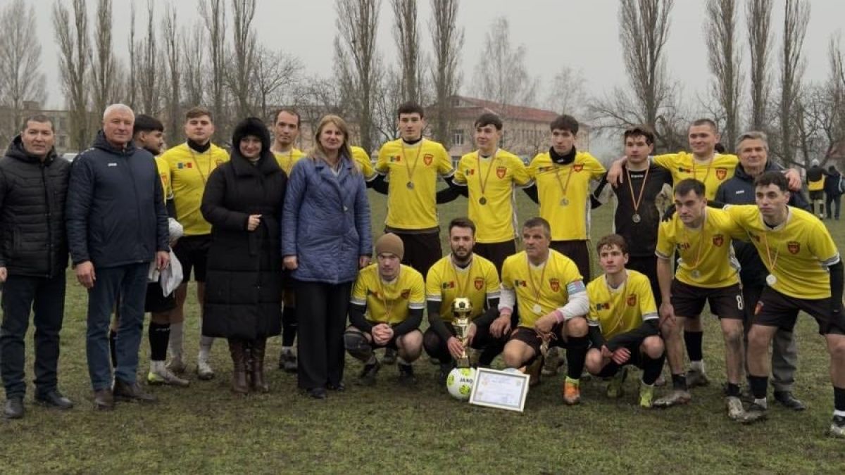 2ac980f4-17e6-4fb0-a75b-d12e6e4b69db-15794-1764598738