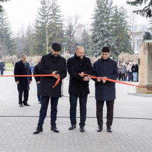 599933511_878434317904104_3631822045321052695_n