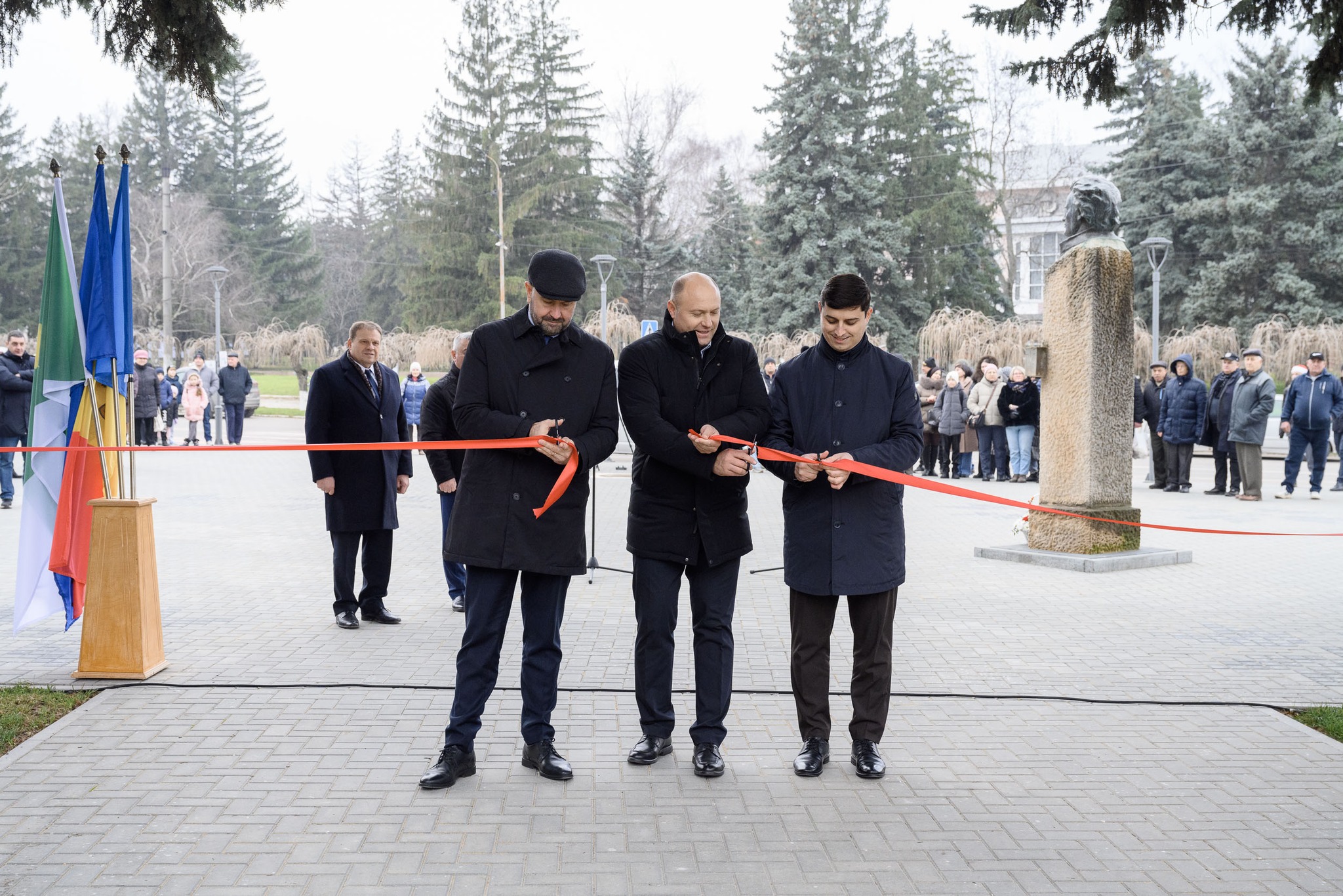 599933511_878434317904104_3631822045321052695_n