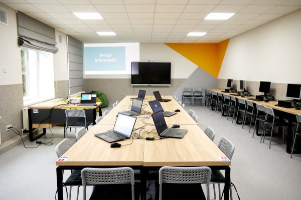 601002862_1287009710137886_5981409086150924787_n