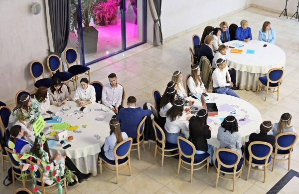 601833112_1182700907378859_7732193628287423794_n