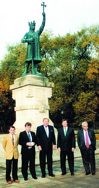 0177-1-306-2625-1612877428-6830-1675961844