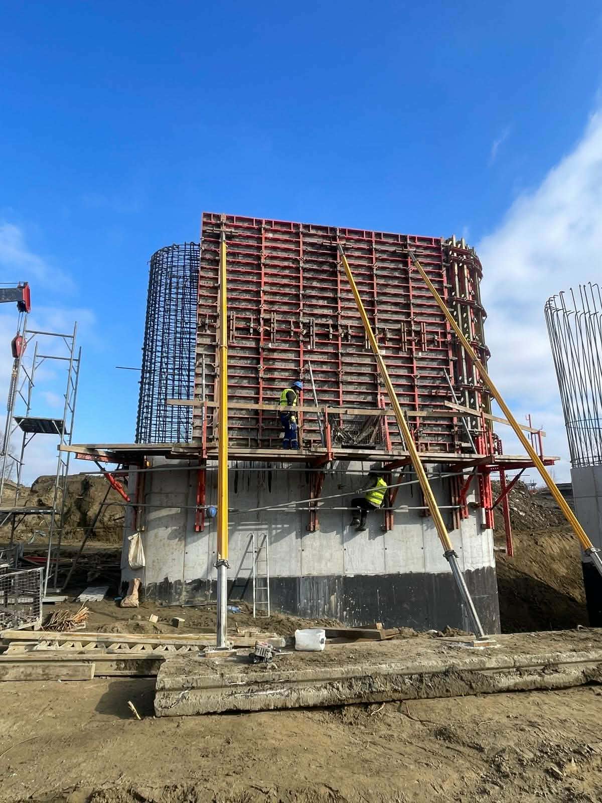 641737096_933751305705738_4461257156251049150_n