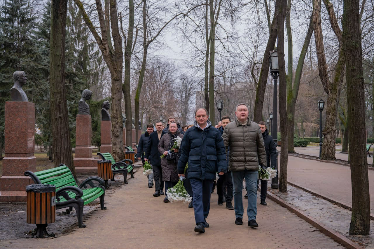 dcde5add-0e9b-4afd-b3ad-3ab1e34683d0