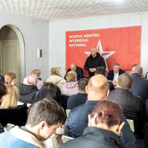 photo_5336850457512580201_y