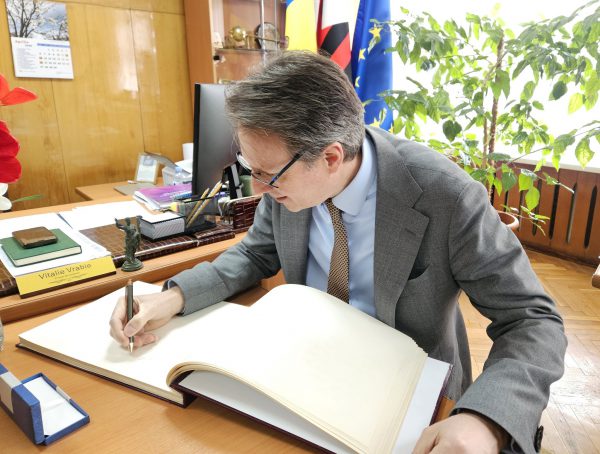 677700154_1374949491330206_6864222897594676588_n