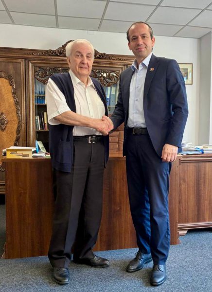 678433794_2901543280182742_1297501793971090789_n