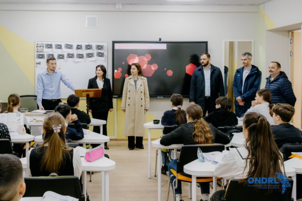 Floresti-mironcostin-16-1068x712