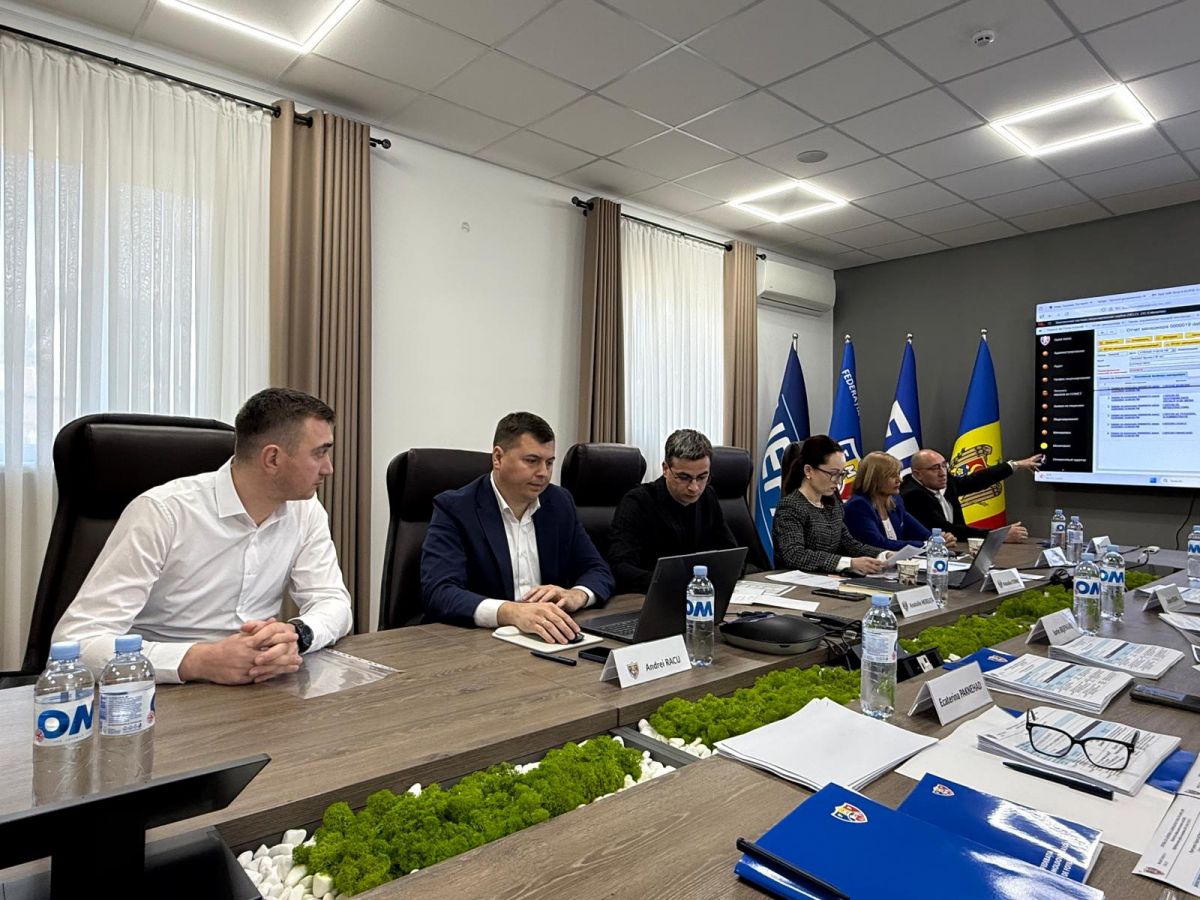 photo-1776954641--12