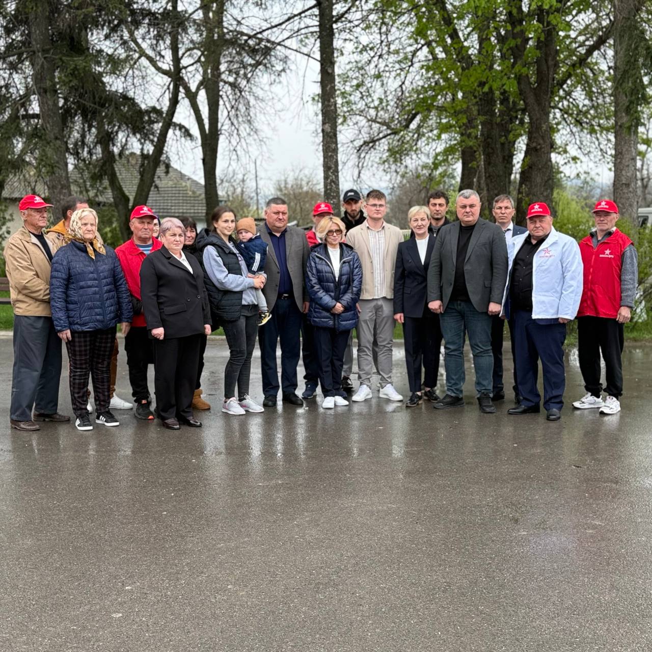 photo_5408866712490284863_y