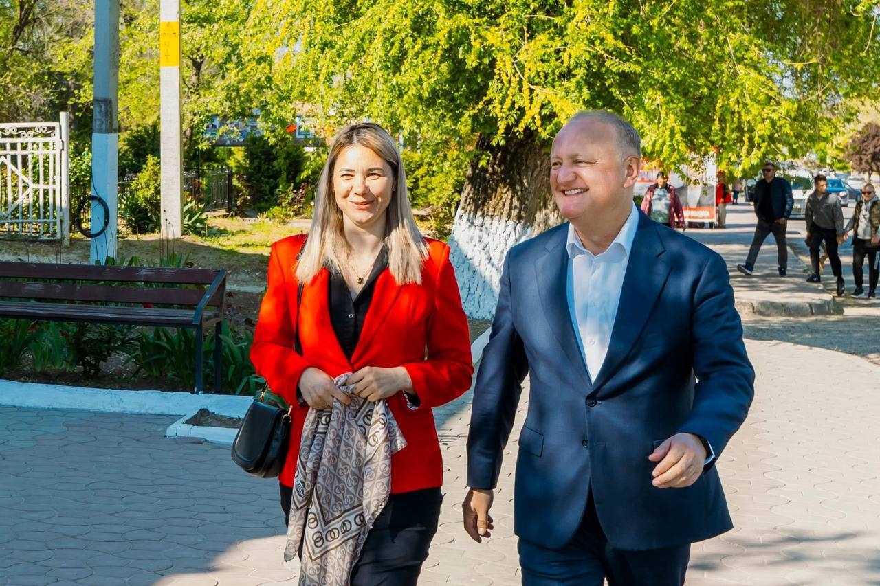 1000107906